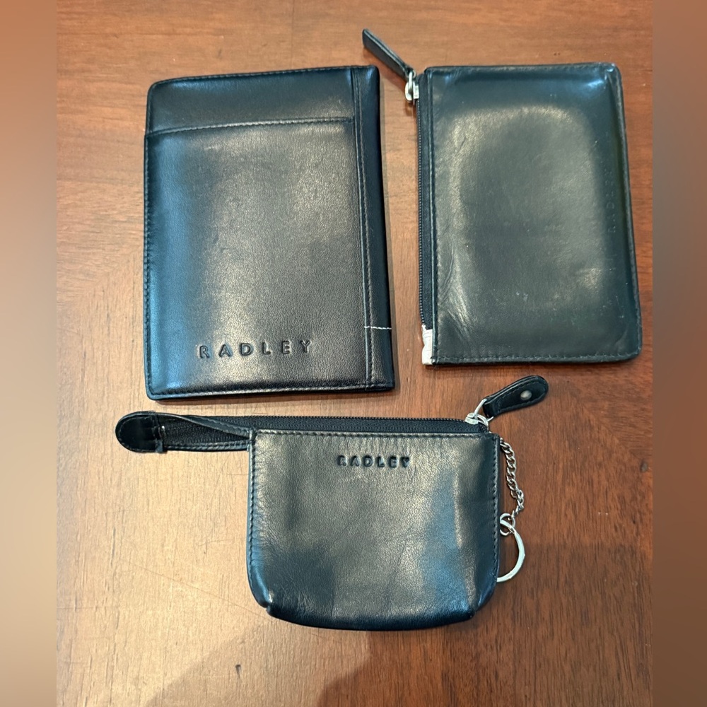 Radley of London 3 piece leather set passport holder, coin purse, zip pouch - Picture 4 of 9